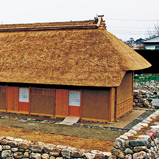 名勝楽山園拾九間長屋